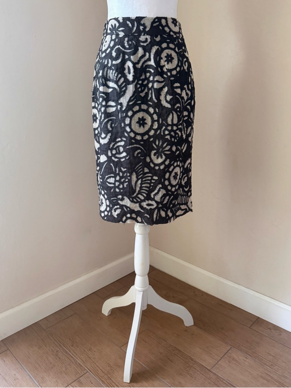 Diane Von Furstenberg Silk & Linen Cougarette Skirt w/ Floral and Bird Pattern 6